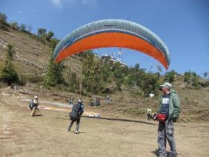 Старт на Мистраль 6 в Непале Непал 2012 полеты на параплане в горах парапланерная школа